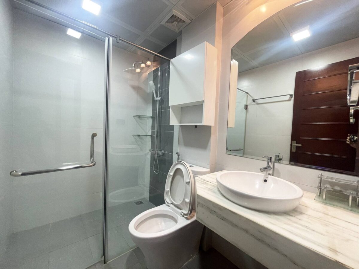 Good 2 bedrooms for rent in To Ngoc Van, Tay Ho, Hanoi (12)