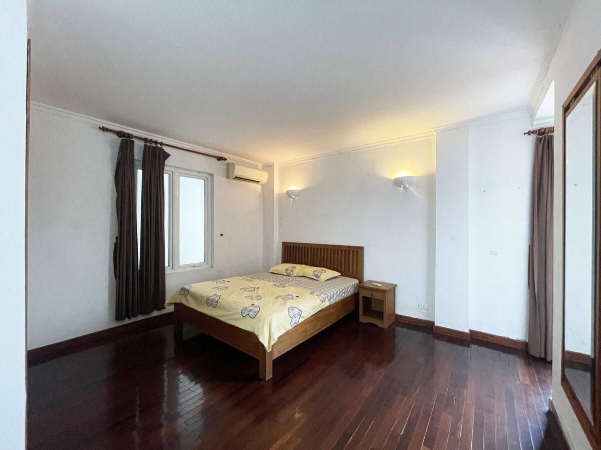 Spacious 2-bedroom apartment for rent in To Ngoc Van (14)