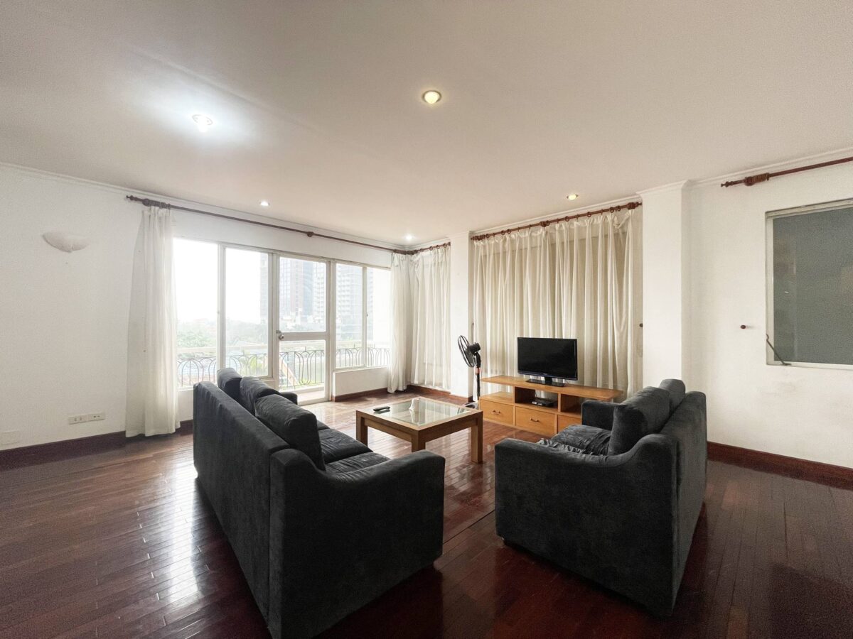 Spacious 2-bedroom apartment for rent in To Ngoc Van (4)