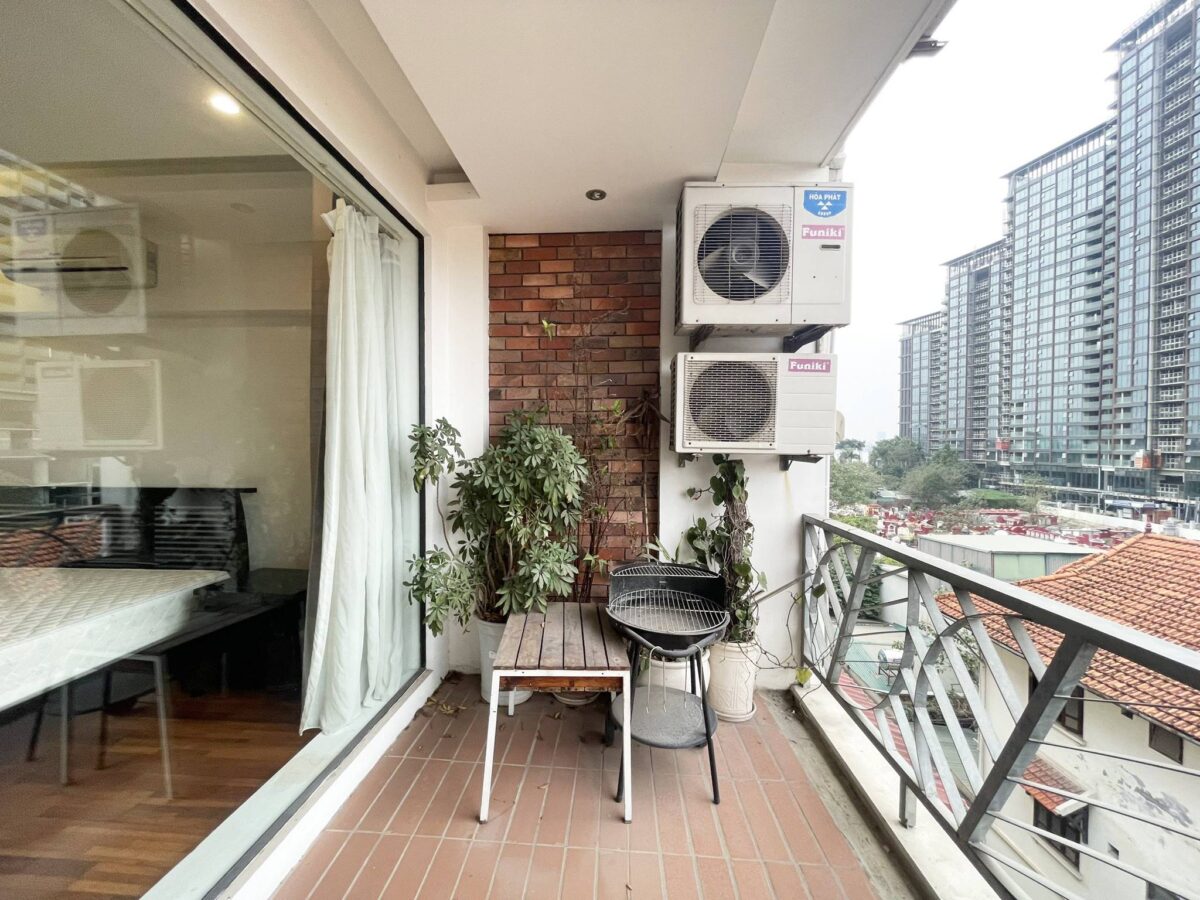 Super cheap - super spacious 2BDs serviced apartment for rent in Tay Ho (12)