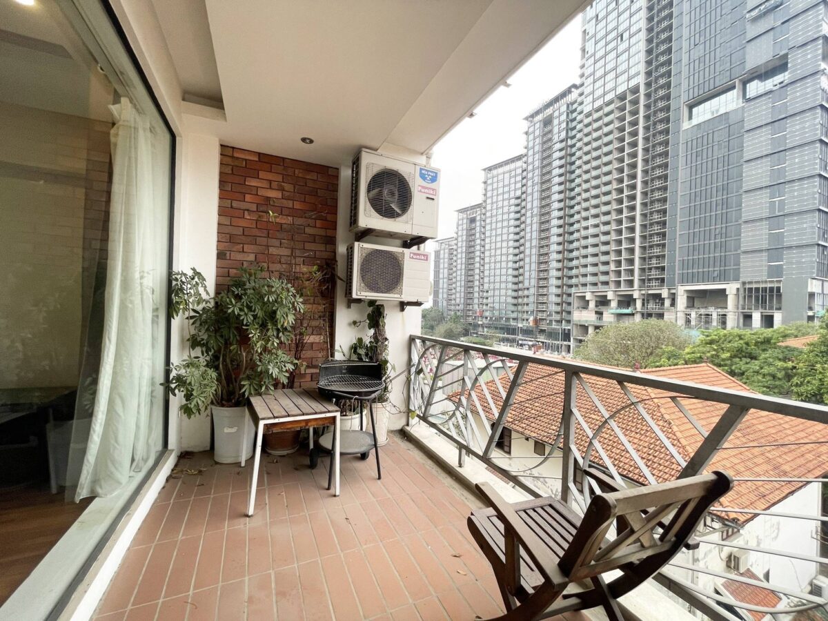 Super cheap - super spacious 2BDs serviced apartment for rent in Tay Ho (13)