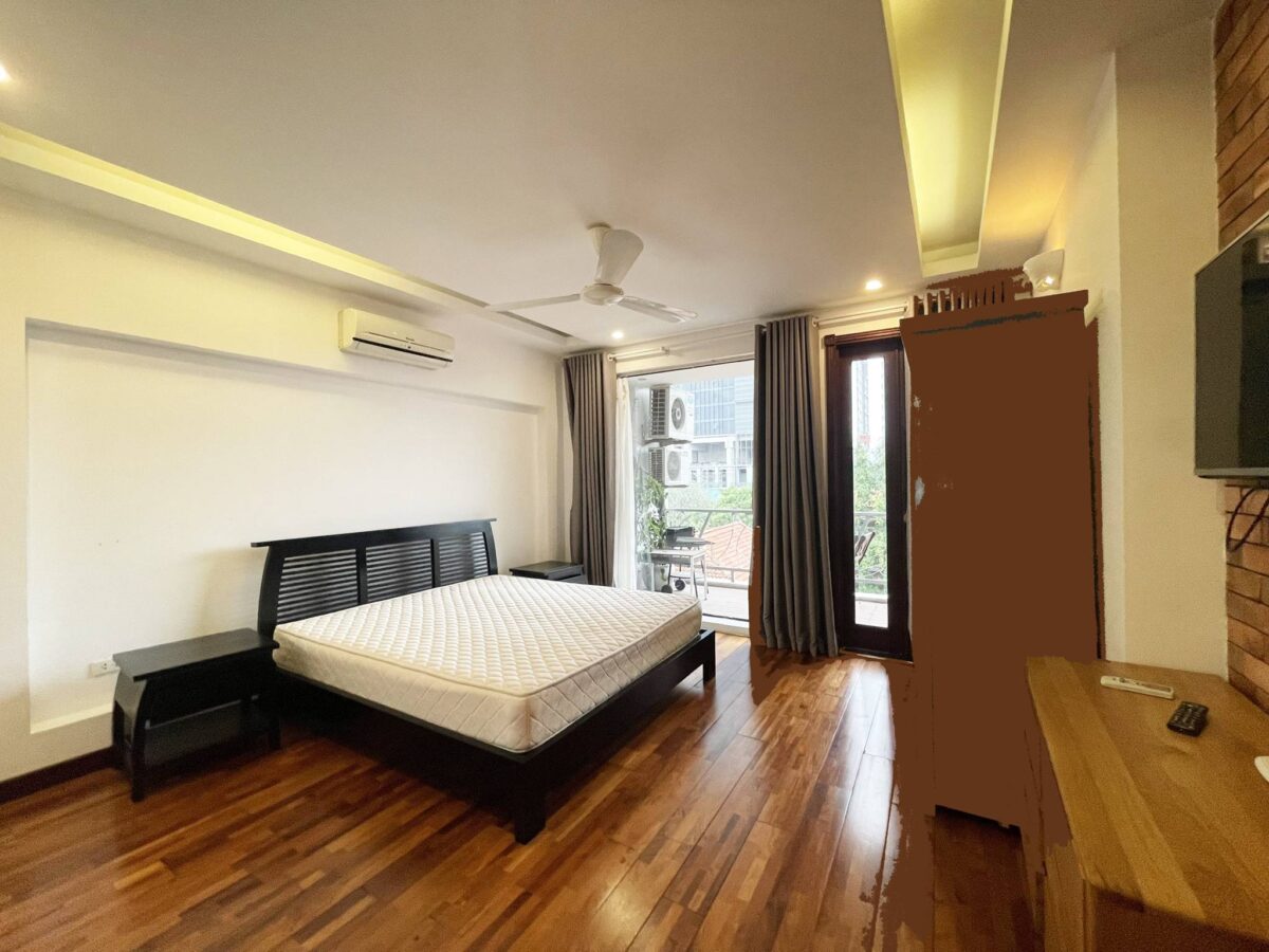 Super cheap - super spacious 2BDs serviced apartment for rent in Tay Ho (9)