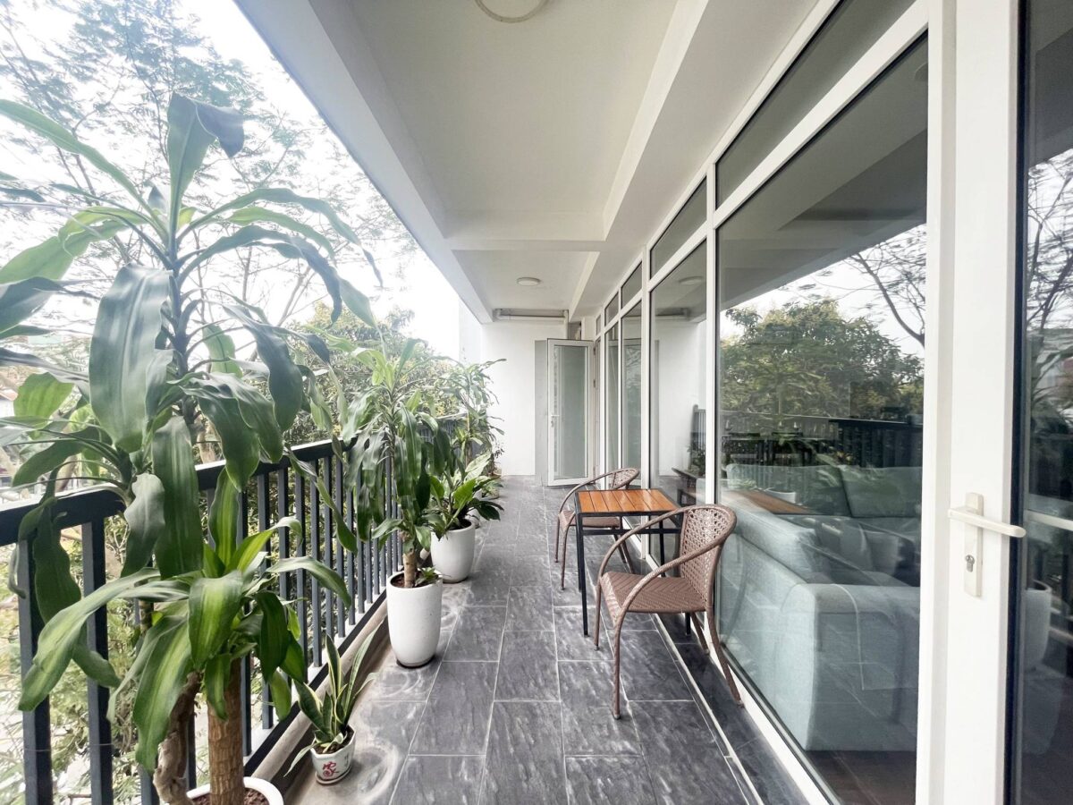 Super spacious 200m2 apartment for rent in Tu Hoa, near Sheraton Hanoi (23)