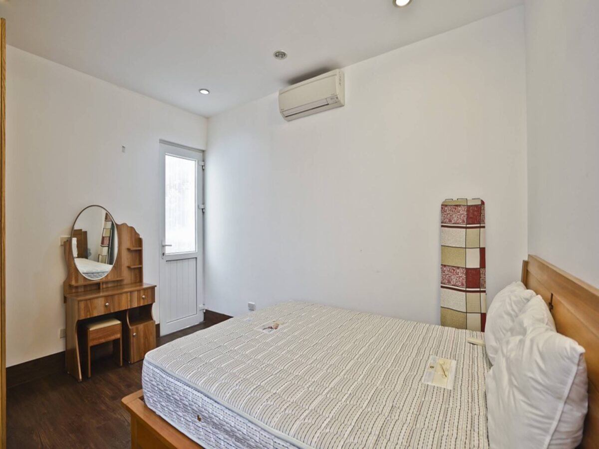 Very cheap 2-bedroom 1-bathroom apartment in Au Co for rent (9)