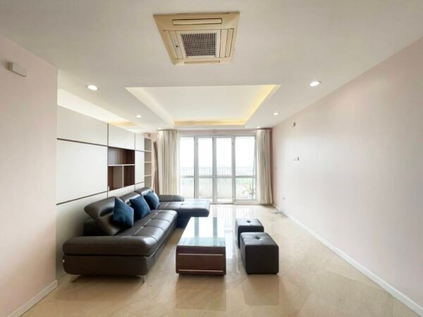 Amazing 3-bedroom apartment with golf course view in P Ciputra (2)