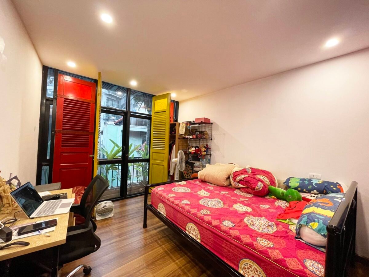 Beautiful artistic 6-story house in Hanoi for rent (17)