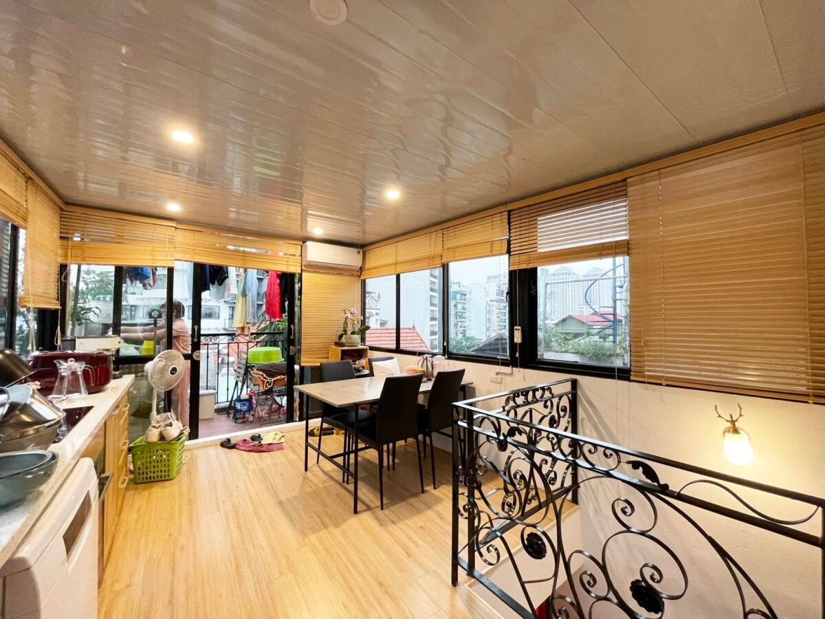 Beautiful artistic 6-story house in Hanoi for rent (25)