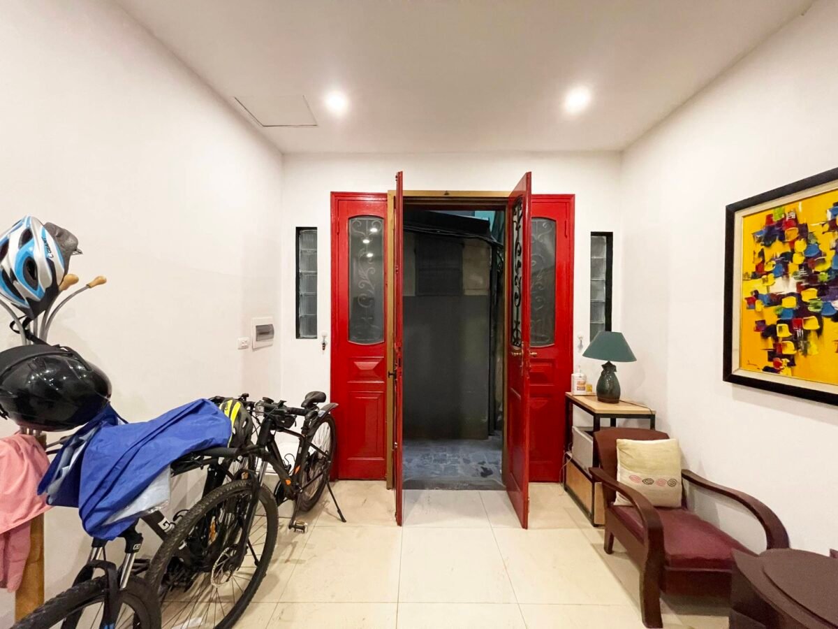 Beautiful artistic 6-story house in Hanoi for rent (30)