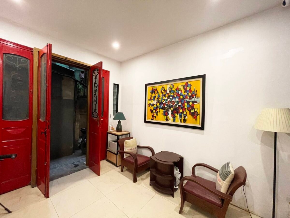 Beautiful artistic 6-story house in Hanoi for rent (31)