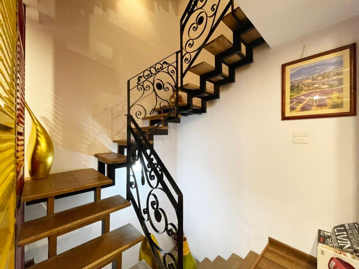 Beautiful artistic 6-story house in Hanoi for rent (7)