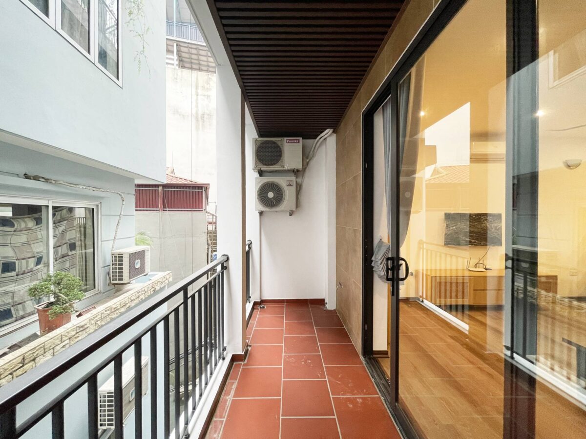 Brand new 1 bedroom in Dang Thai Mai for rent (14)