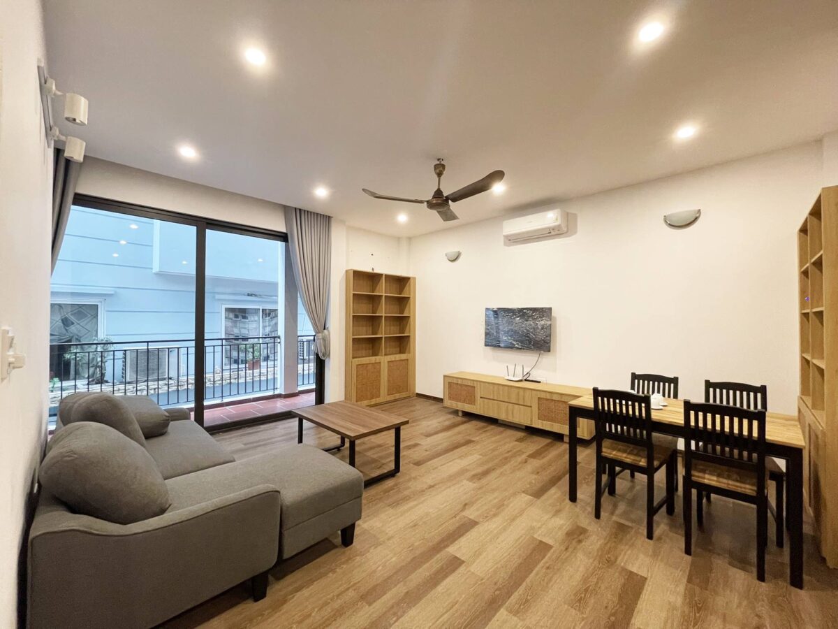 Brand new 1 bedroom in Dang Thai Mai for rent (3)