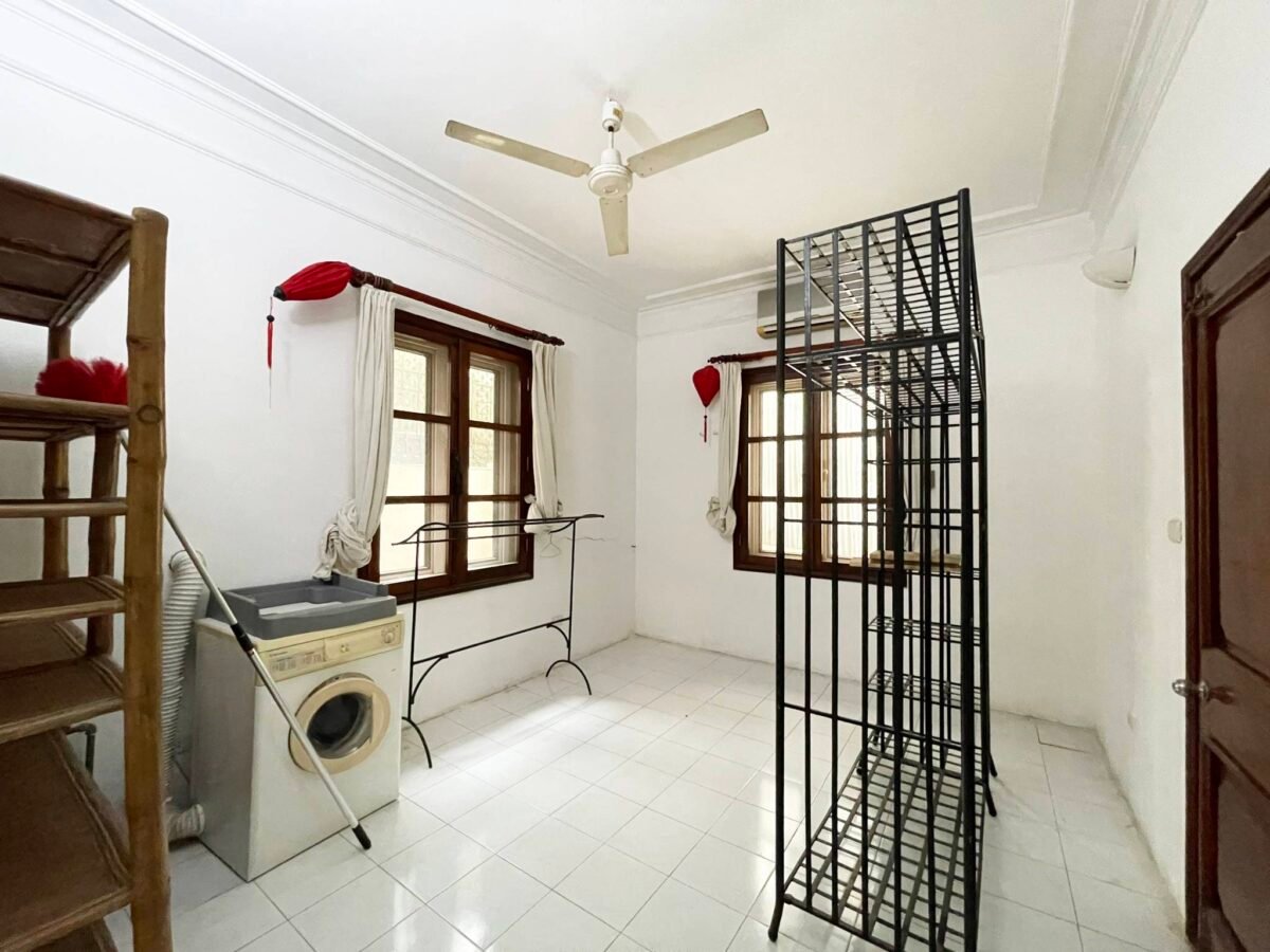 Discover the charm of Tay Ho Villa in Hanoi for rent (24)