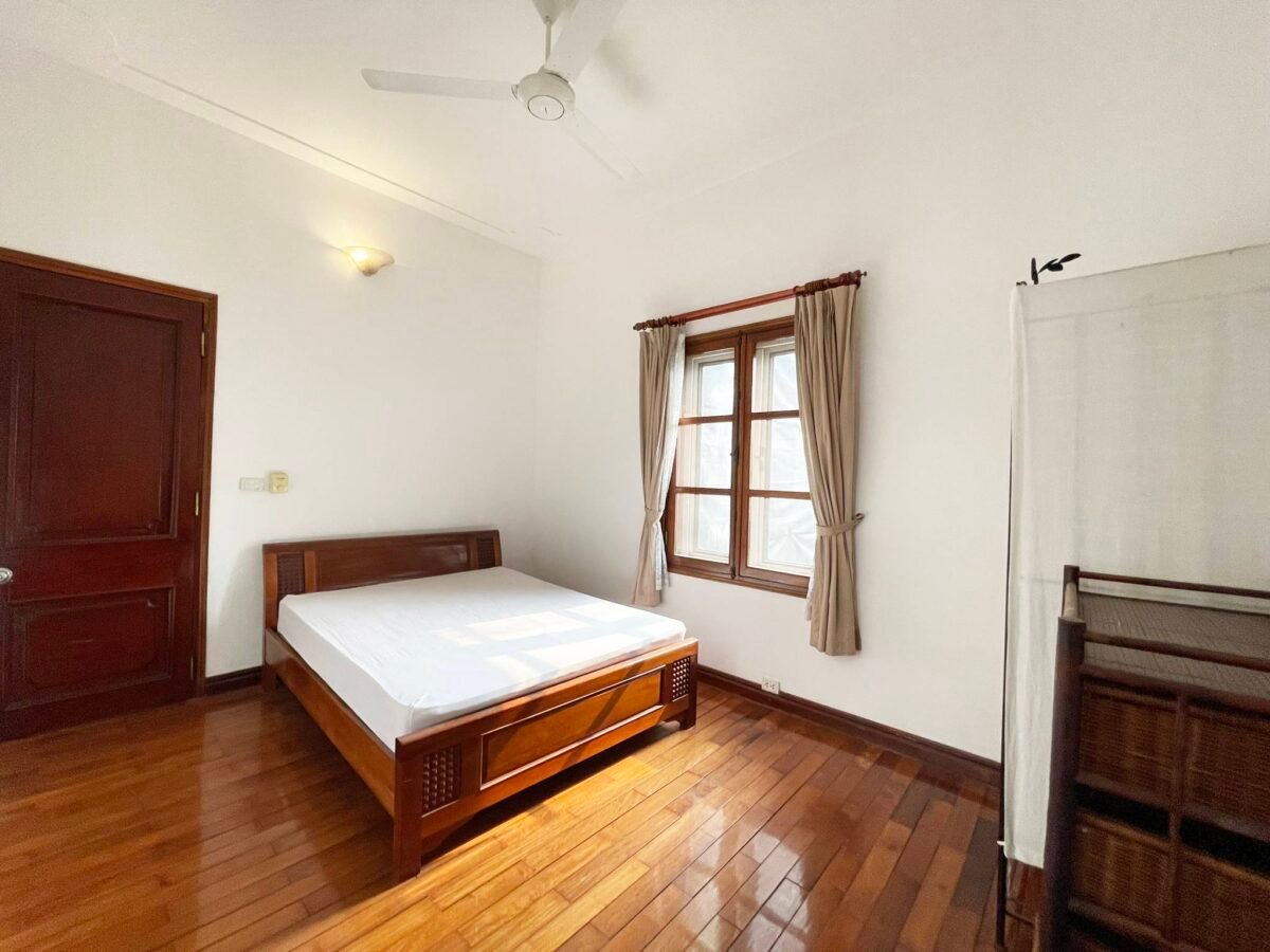 Discover the charm of Tay Ho Villa in Hanoi for rent (41)
