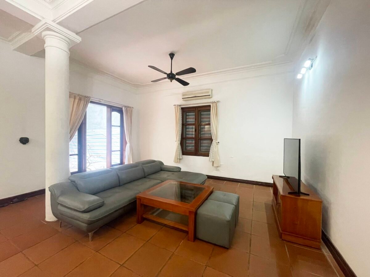 Discover the charm of Tay Ho Villa in Hanoi for rent (9)