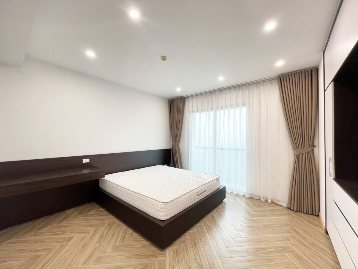 E4 E5 Ciputra Luxurious 154SQM apartment for rent (17)