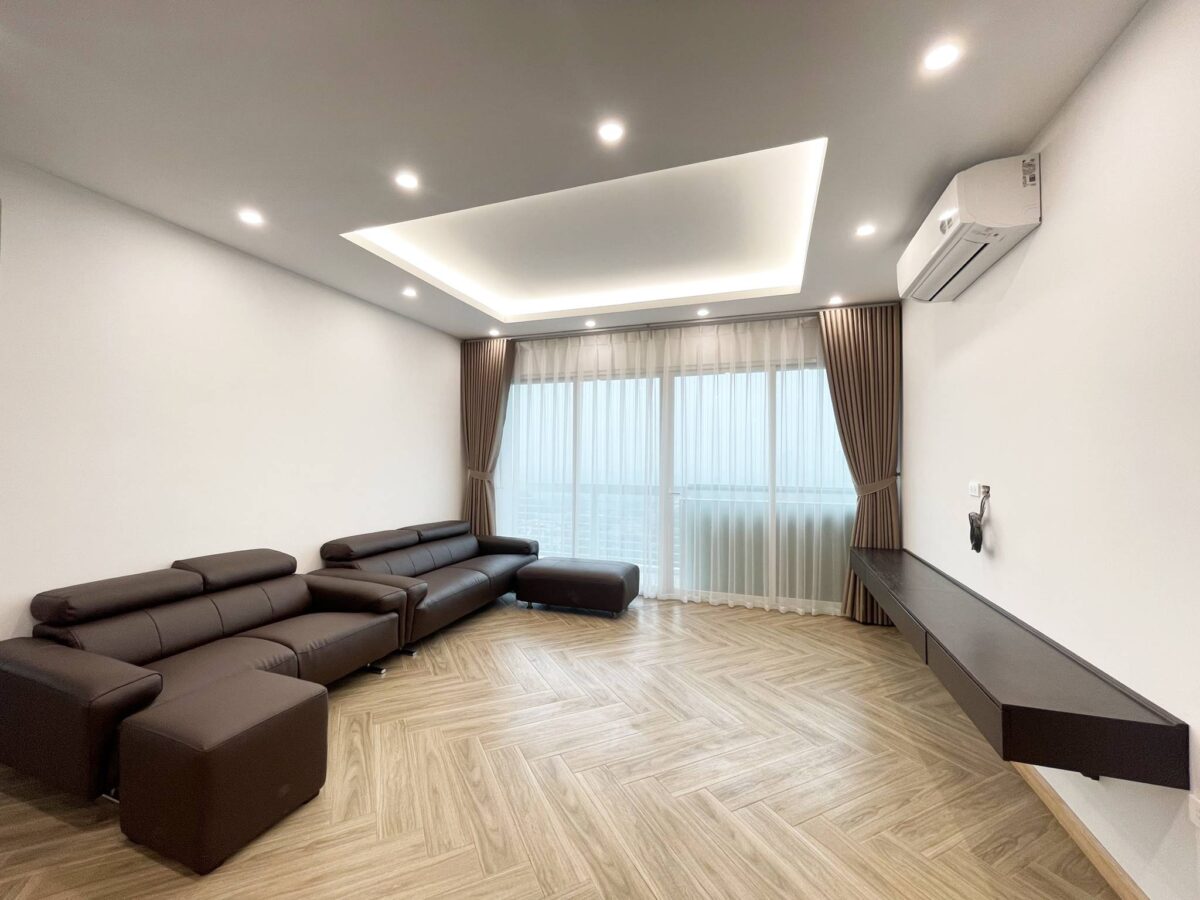 E4 E5 Ciputra Luxurious 154SQM apartment for rent (3)