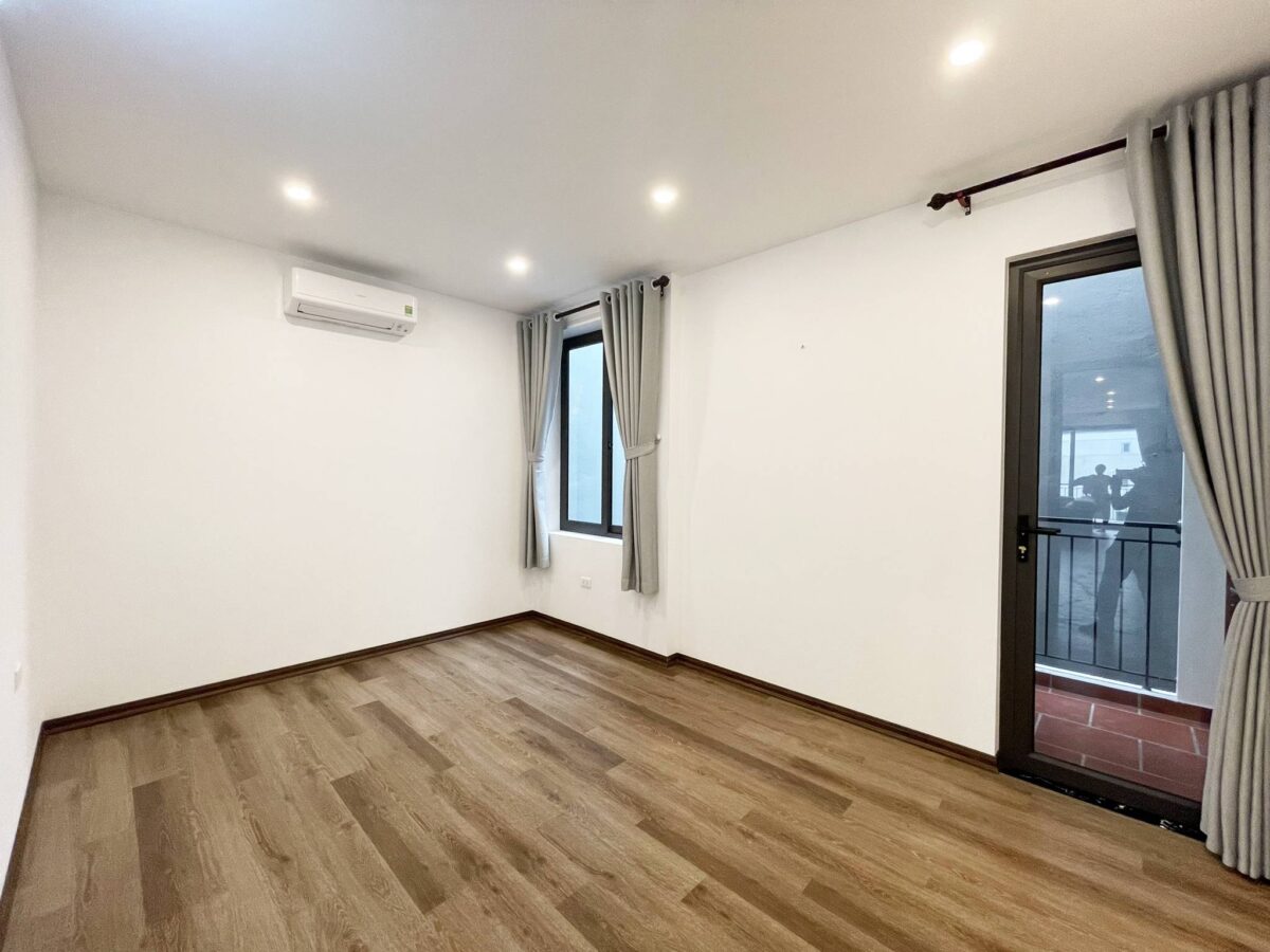 Luxurious 3-Bedroom Apartment for Rent in Tay Ho (17)