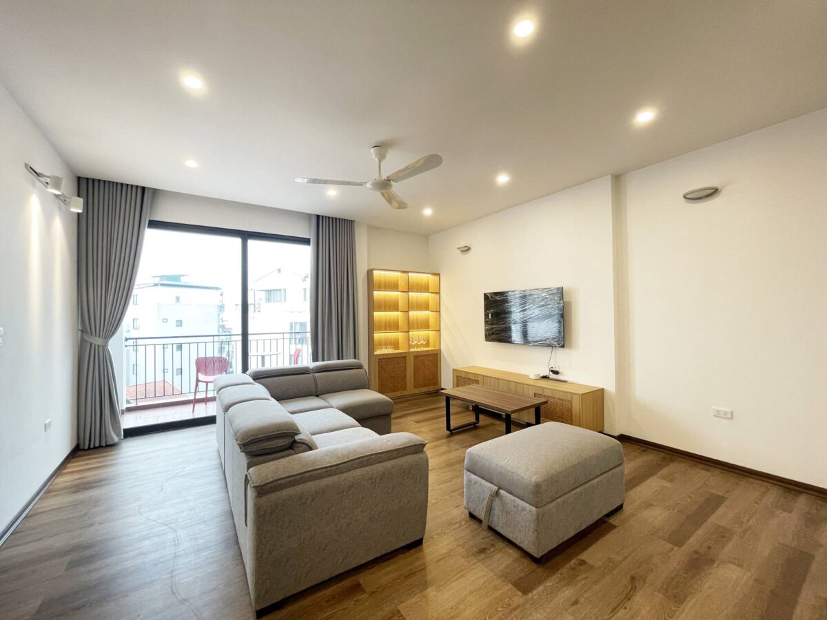 Luxurious 3-Bedroom Apartment for Rent in Tay Ho (4)