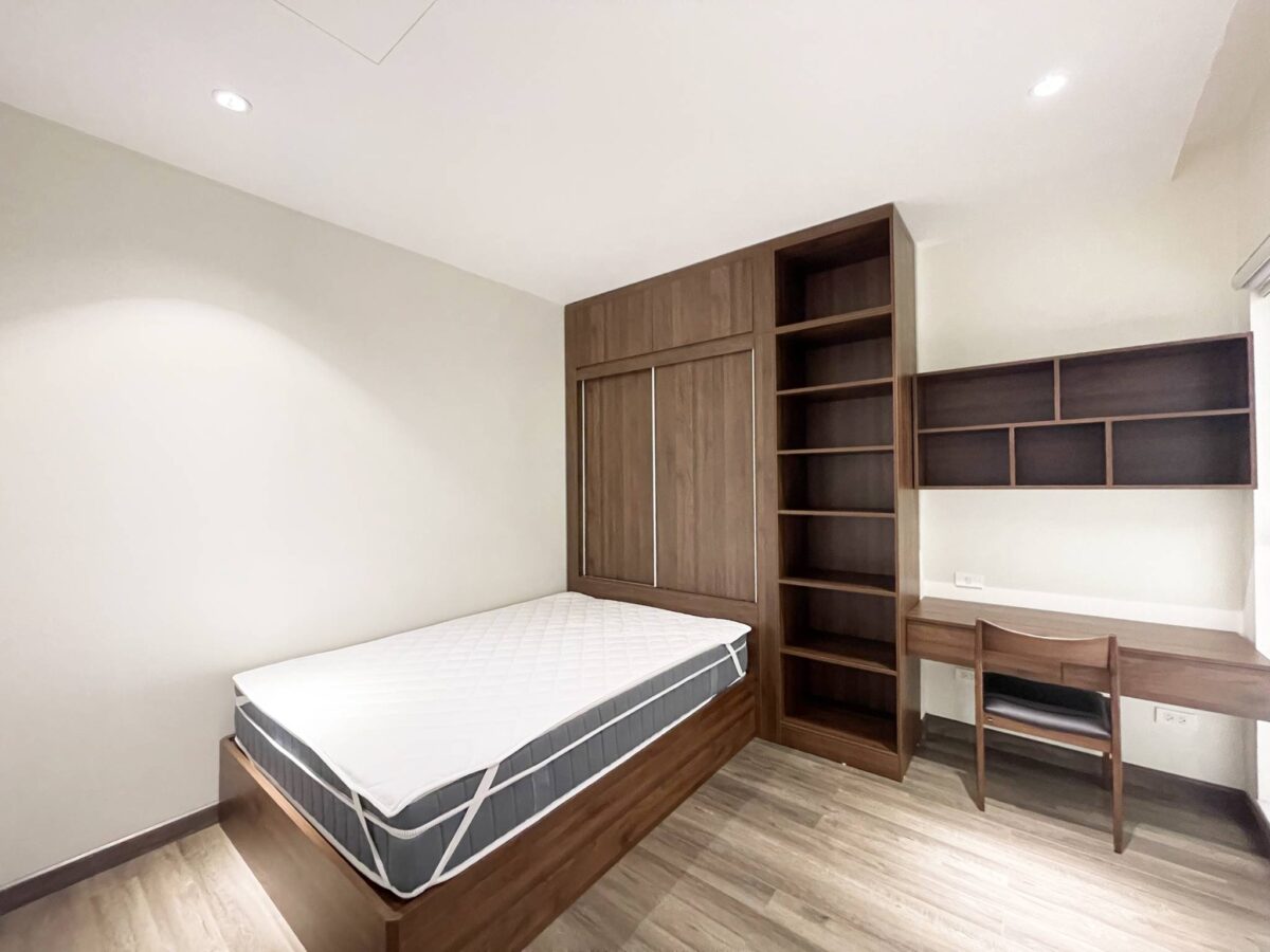 Luxurious 3 bedrooms in Tay Ho Modern design, High-end finishes, and Convenient location (16)