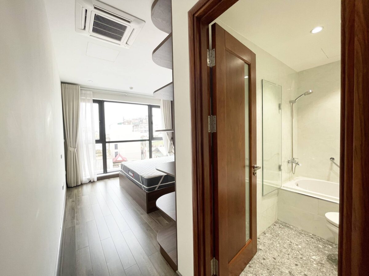 Luxurious 3 bedrooms in Tay Ho Modern design, High-end finishes, and Convenient location (19)