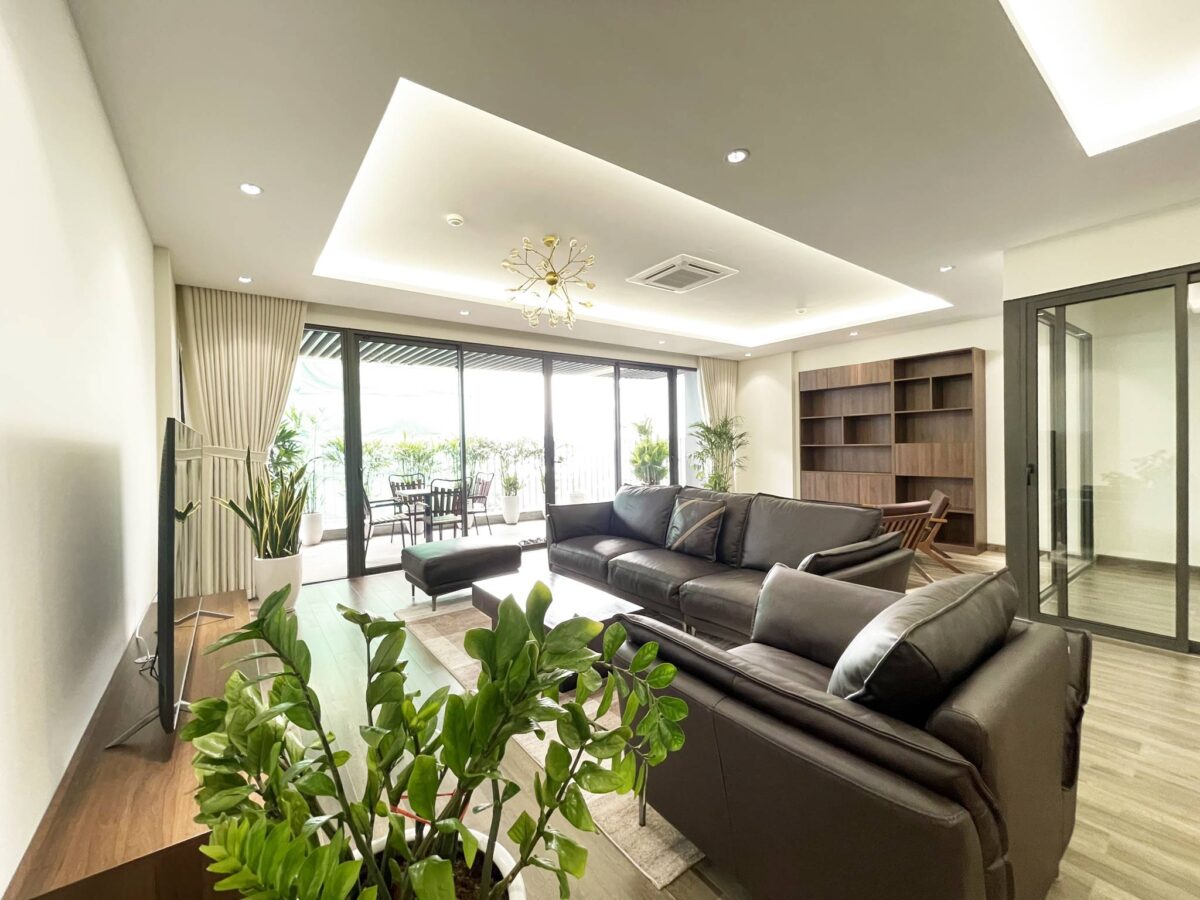 Luxurious 3 bedrooms in Tay Ho Modern design, High-end finishes, and Convenient location (2)