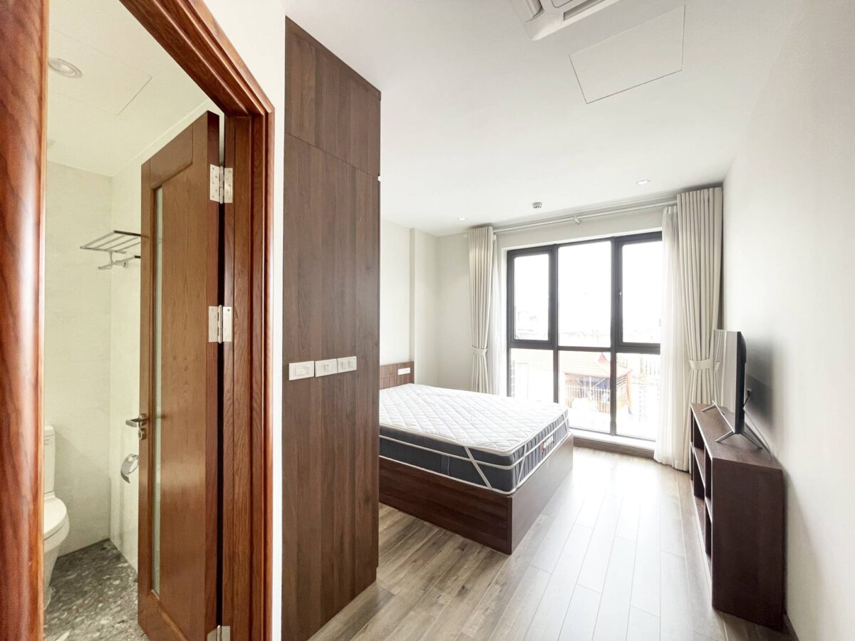 Luxurious 3 bedrooms in Tay Ho Modern design, High-end finishes, and Convenient location (23)