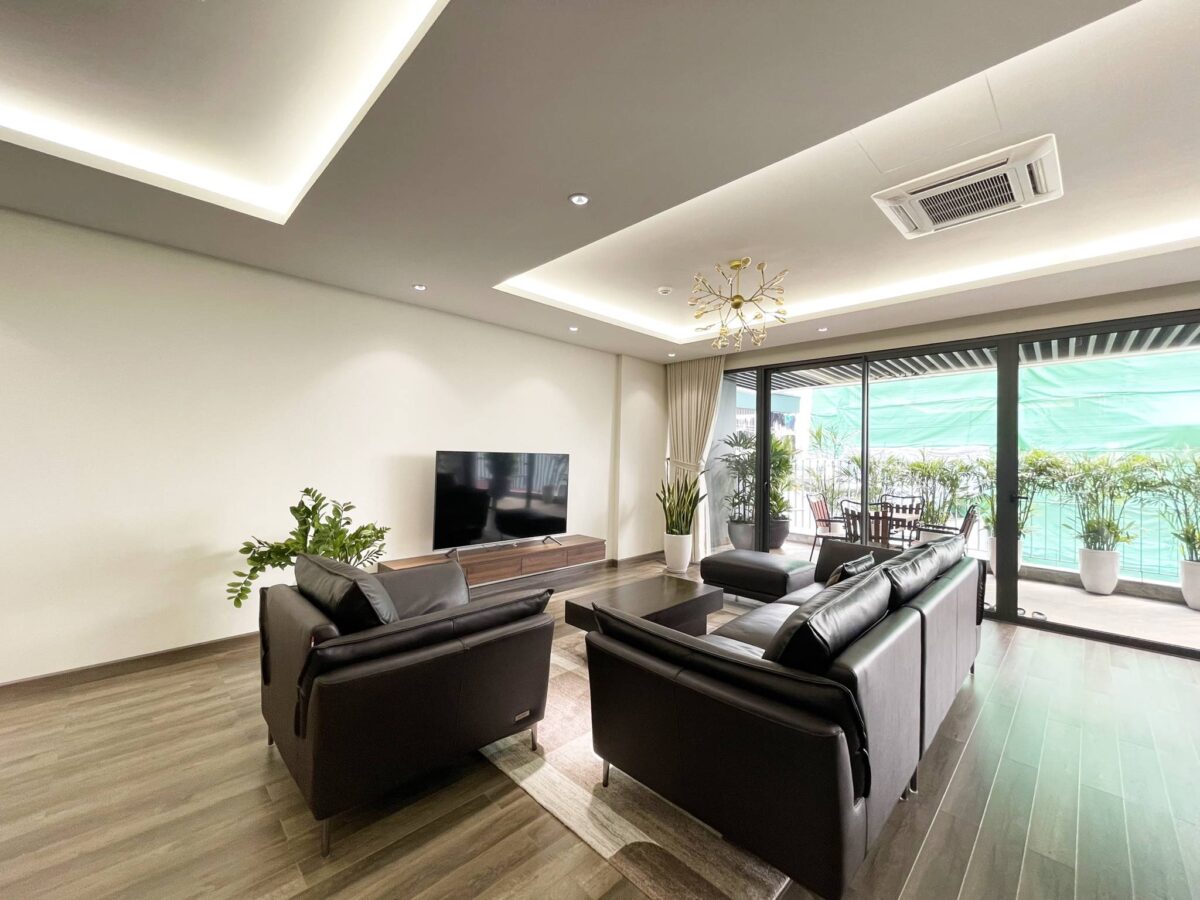 Luxurious 3 bedrooms in Tay Ho Modern design, High-end finishes, and Convenient location (3)