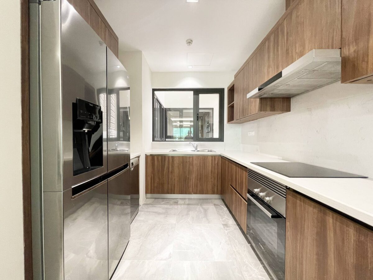 Luxurious 3 bedrooms in Tay Ho Modern design, High-end finishes, and Convenient location (8)