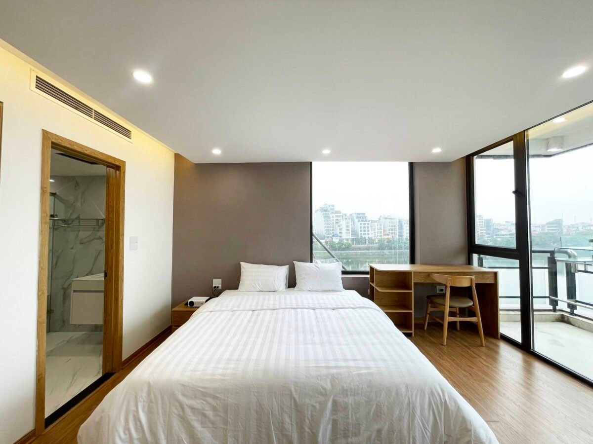 Luxurious smart apartment with breathtaking West Lake view (16)