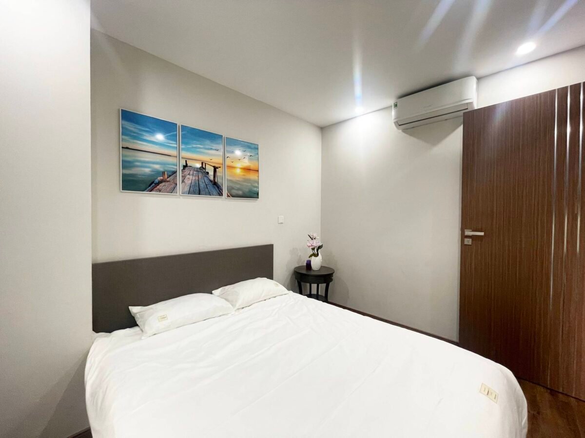 Modern and cozy 1-bedroom apartment at The Link Ciputra (10)