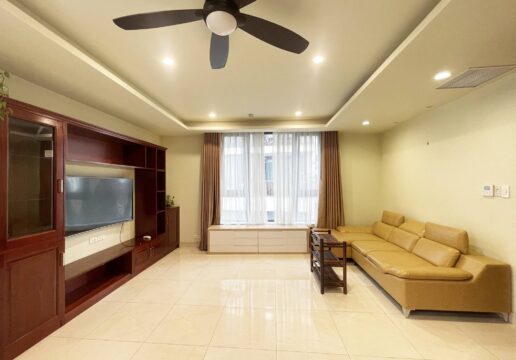 Reasonable serviced apartment in Tay Ho Spacious, Fully-Equipped, and Convenient (1)