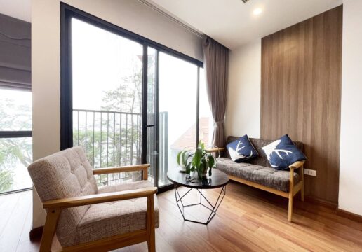 Stunning lake view studio apartment in Dang Thai Mai for rent (1)