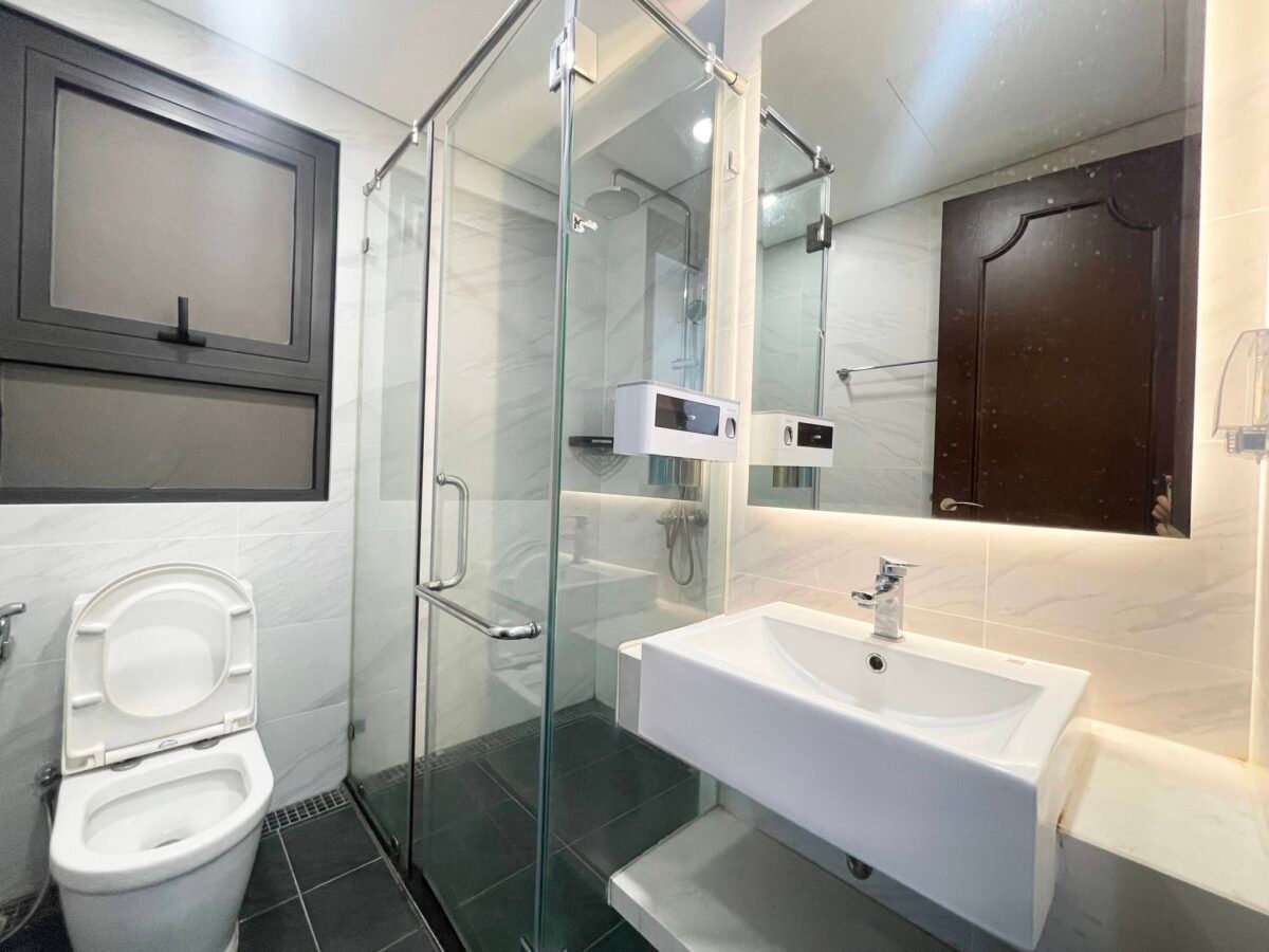El Dorado Tay Ho Apartment A 2-Bedroom Lake View Gem for Rent (15)