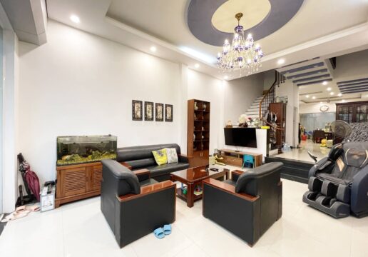 Beautiful & Modern 4BRs house in Tay Ho for rent (1)