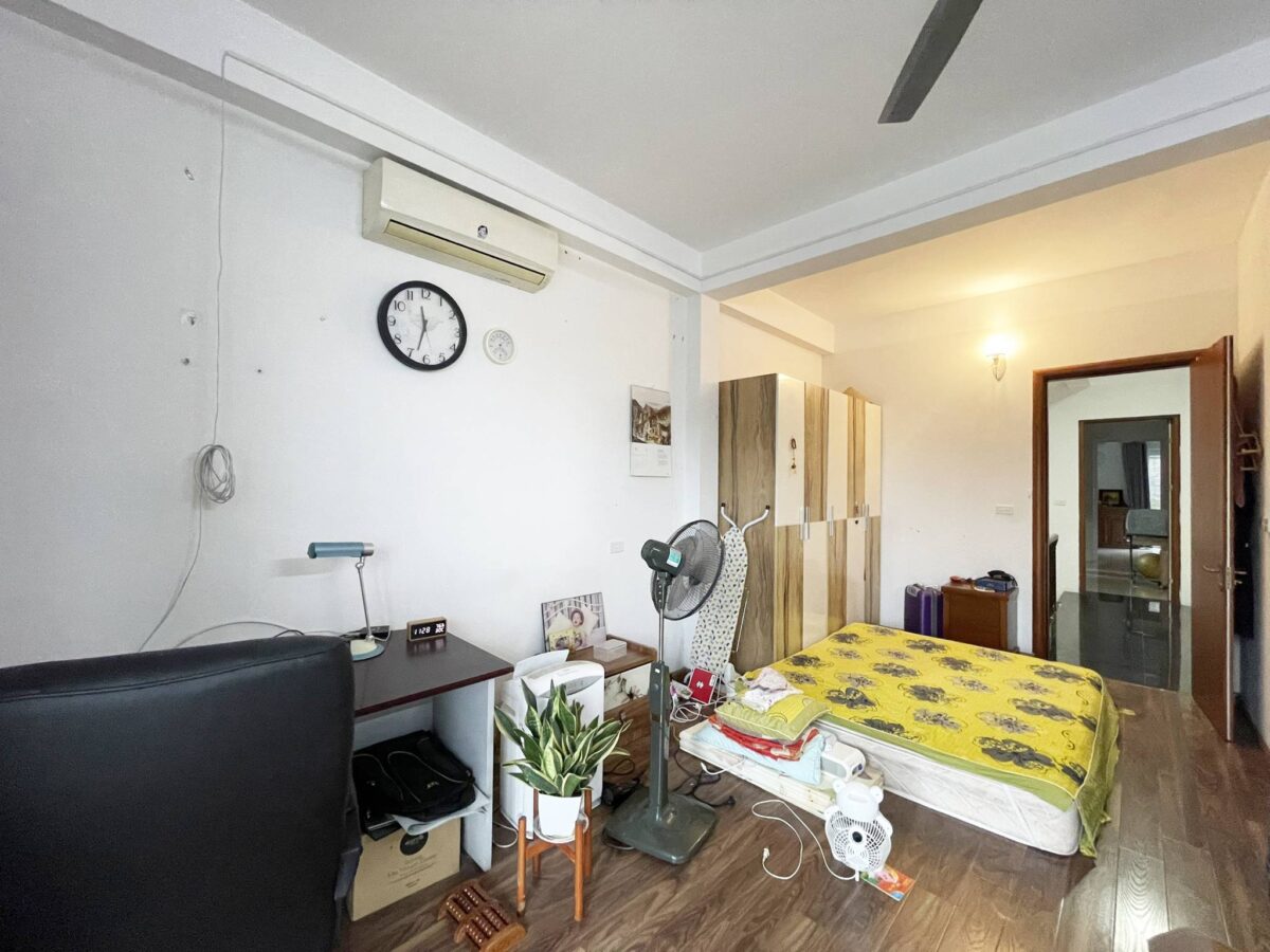 Beautiful & Modern 4BRs house in Tay Ho for rent (20)