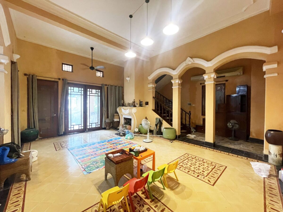 Exquisite French-Style Villa in Westlake, Hanoi for Rent A Historic Treasure with Breathtaking Views (9)