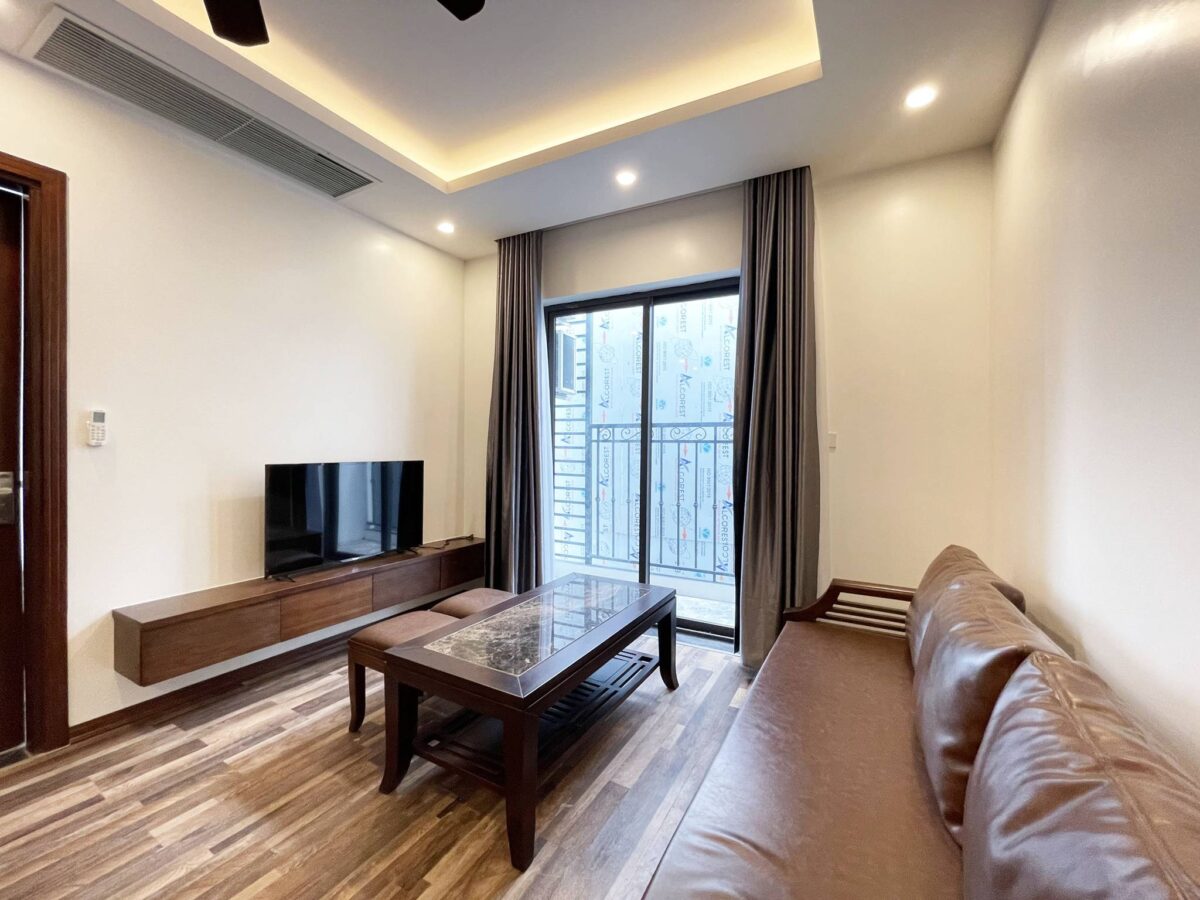 New 1BR apartment in Lac Long Quan for rent (4)