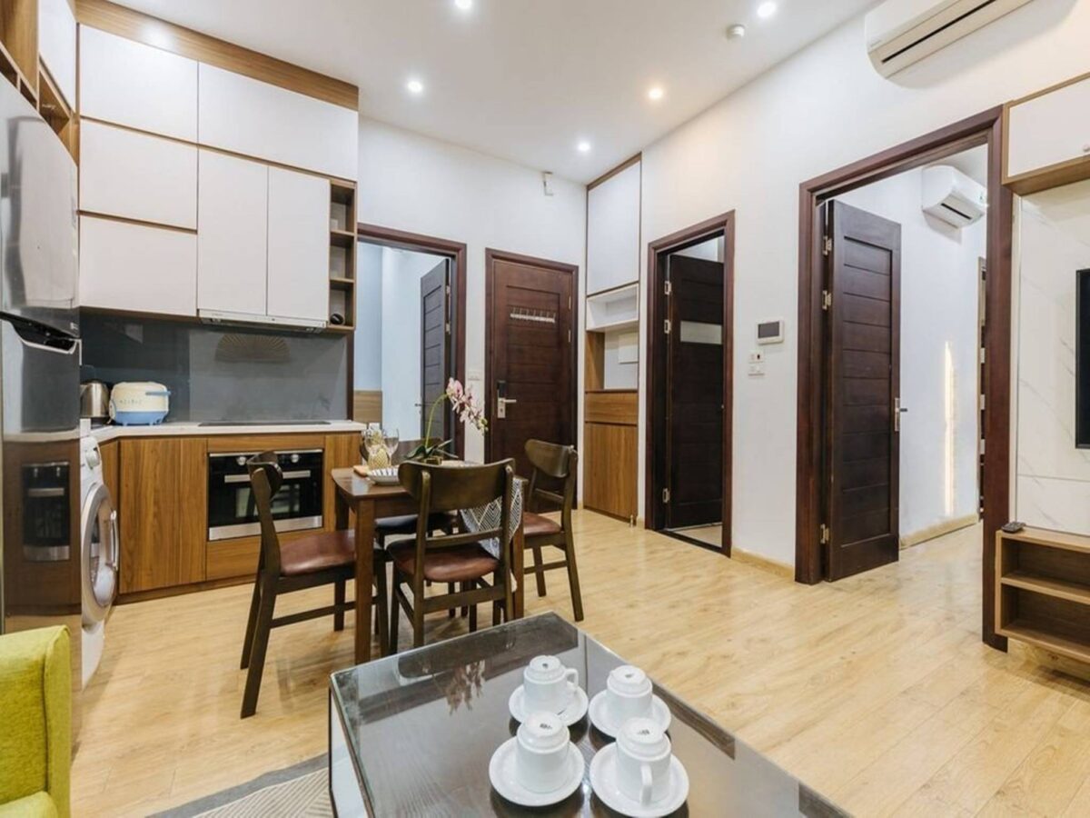 Cozy serviced apartment with 2 bedrooms in Tay Ho for rent (10)