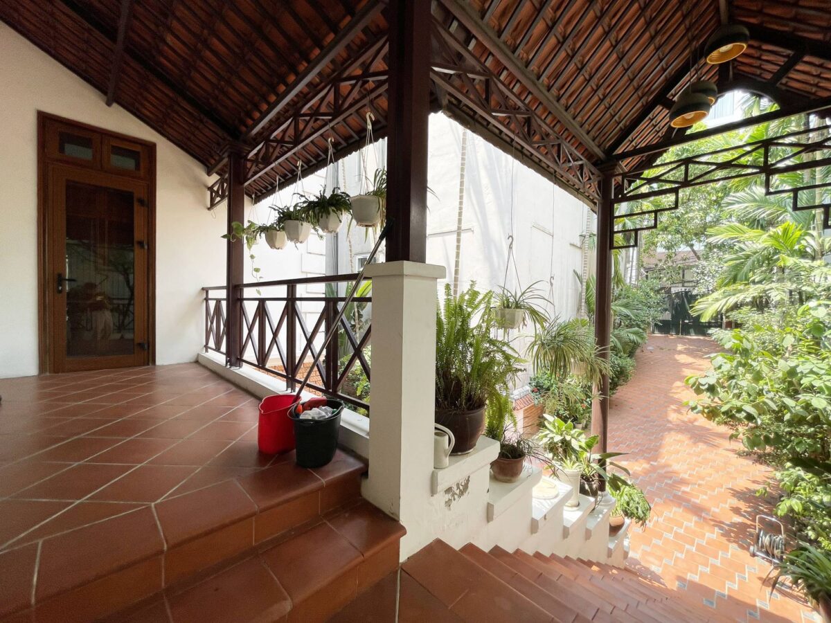 Enormous 4BRs villa for rent in Westlake, Hanoi (14)