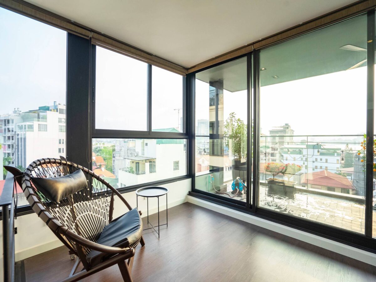 Lavish 3BRs apartment for rent in To Ngoc Van, Tay Ho, Hanoi (12)