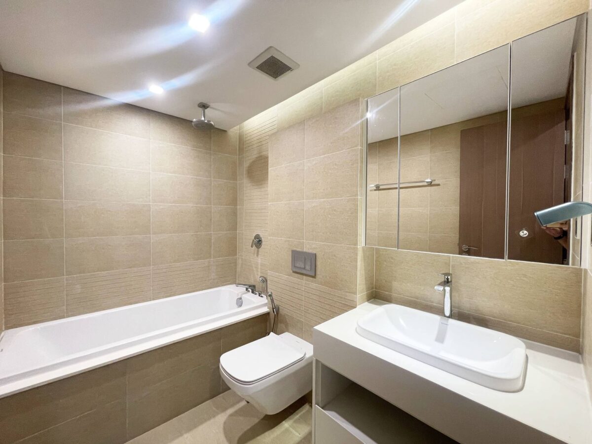 Lavish 3BRs apartment for rent in Vinhomes Metropolis (15)