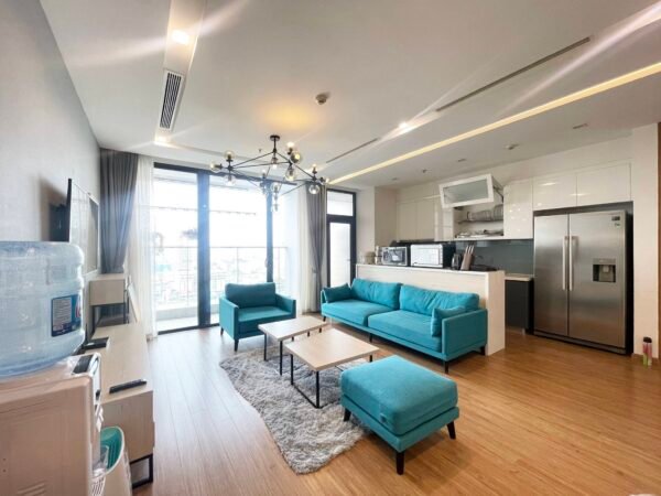 Lavish 3BRs apartment for rent in Vinhomes Metropolis (2)