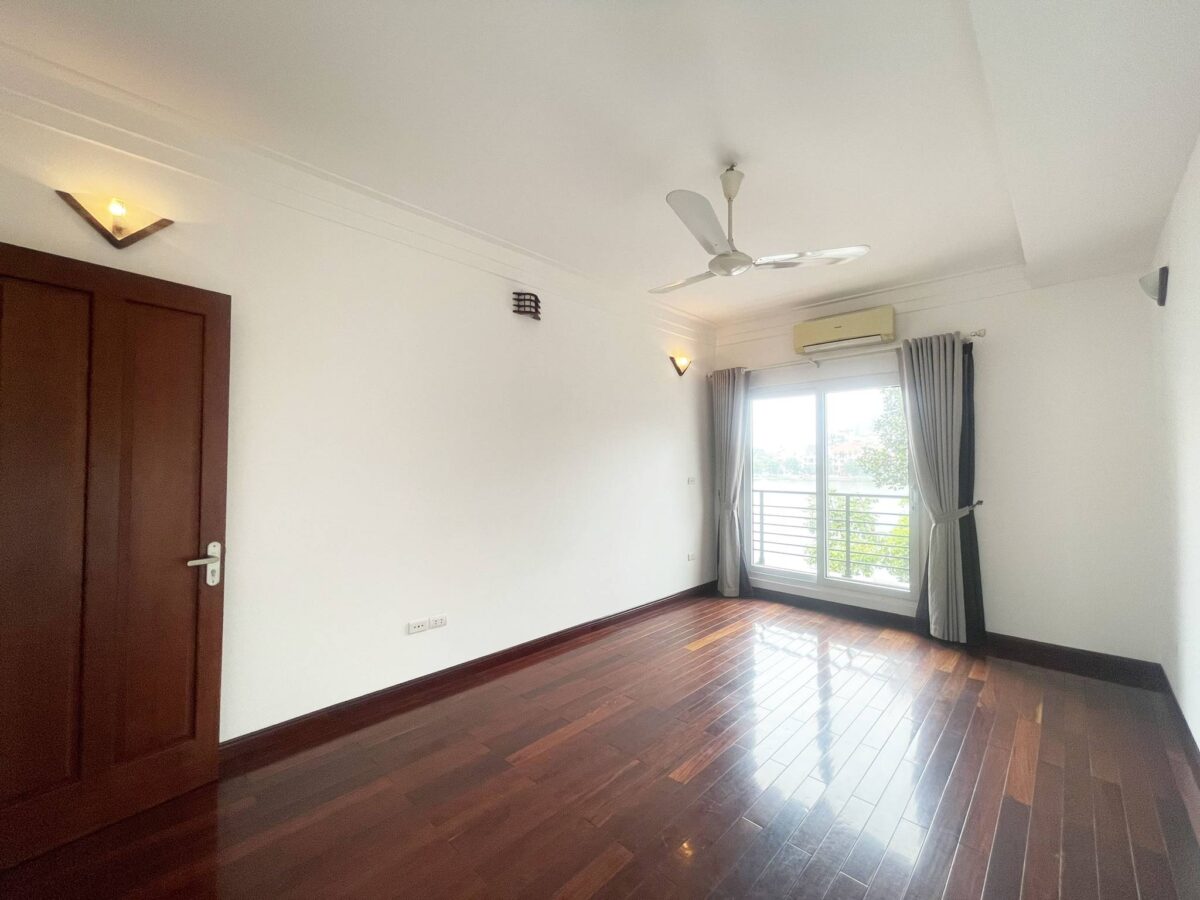 Tay Ho luxury villa for rent - Swimming pool, garage, direct view of West lake (48)