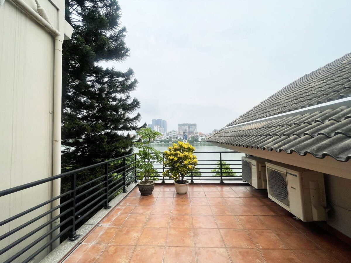 Tay Ho luxury villa for rent - Swimming pool, garage, direct view of West lake (65)