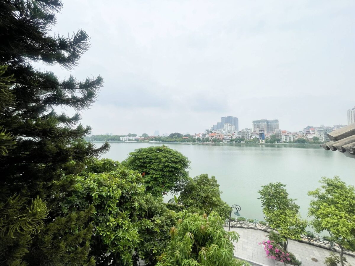 Tay Ho luxury villa for rent - Swimming pool, garage, direct view of West lake (68)