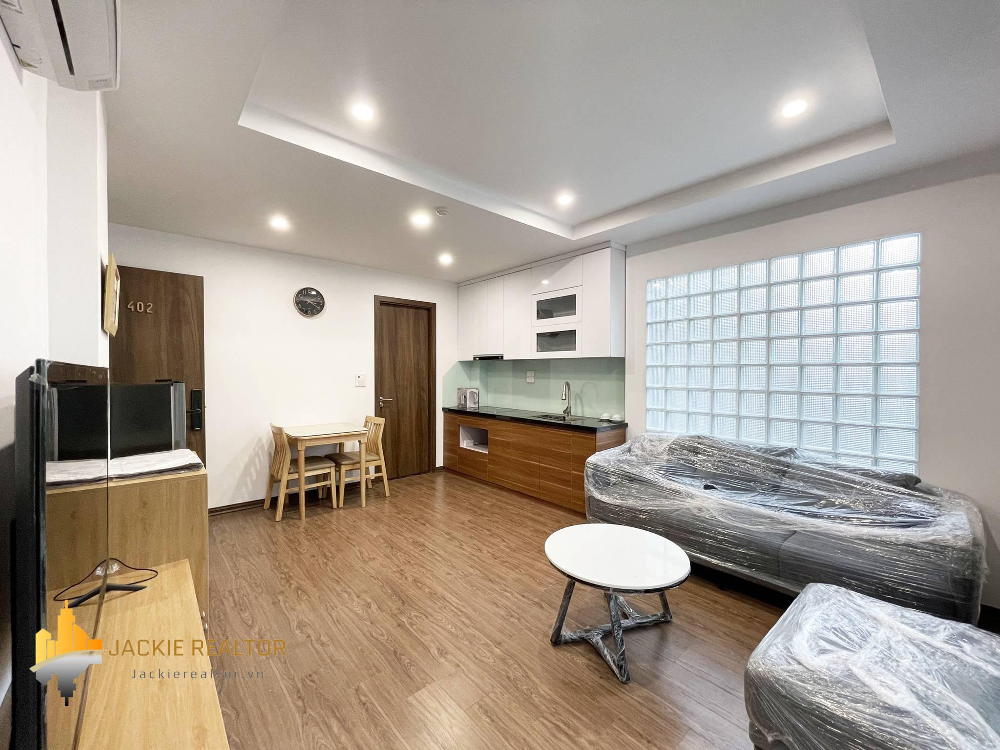Fully furnished 1BR serviced apartment in Xuan Dieu for rent (1)