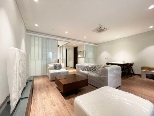 New 2-bedroom apartment in Dang Thai Mai for rent (1)