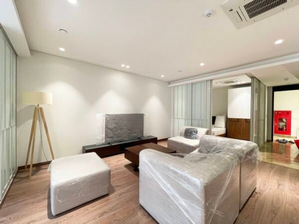 New 2-bedroom apartment in Dang Thai Mai for rent (2)