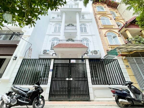 Well-renovated 5BRs unfurnished house in To Ngoc Van for rent (1)